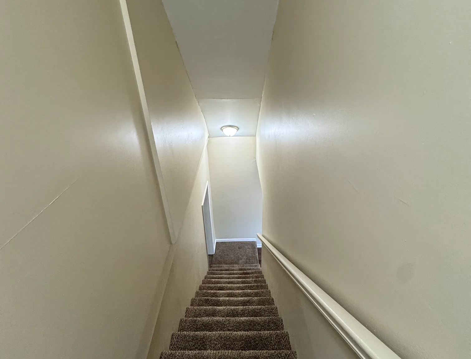 2 bed, 1200 sqft, $1,095 — Photo 2