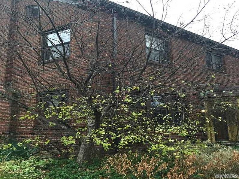 1st image of 77 South Dr
