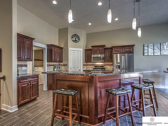 5th image of 19404 Manderson Cir