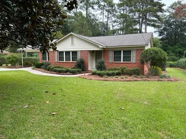 2049 Westwood Acres, Laurel, MS 39440