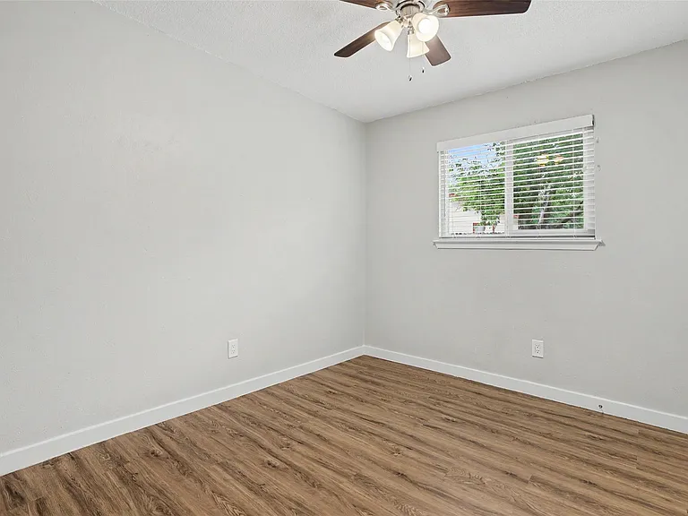 802 Ranch Rd #A — Photo 16