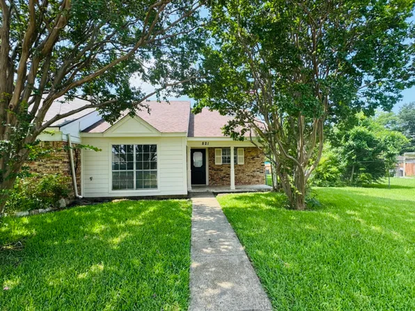 821 Colchester Dr, Mesquite, TX 75149