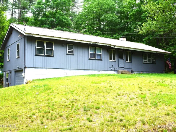 22 Sande Lane, Corinth, NY 12822