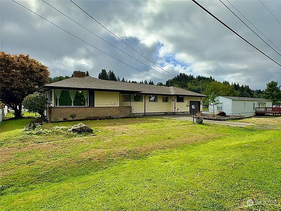 3rd image of 216 Pacific Avenue