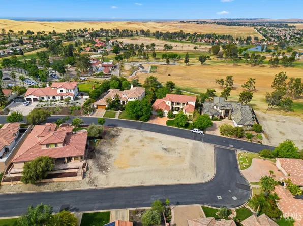 5511 Via Venezia, Bakersfield, CA 93306