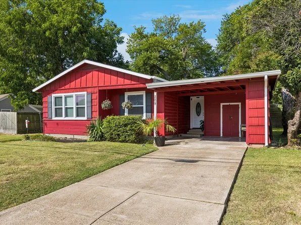 209 Kirksey St, Waxahachie, TX 75165