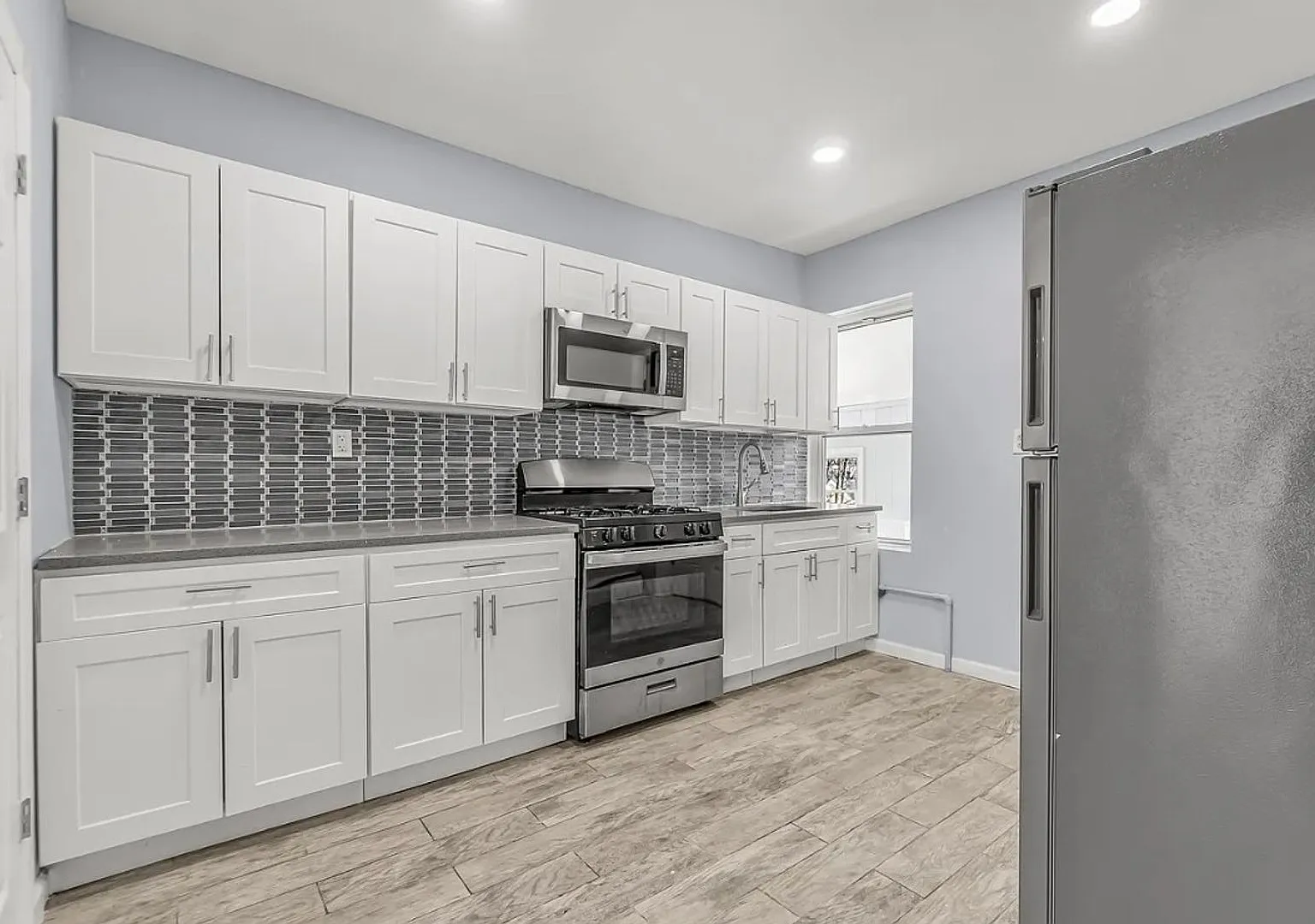 1220 Pembroke St — Photo 4