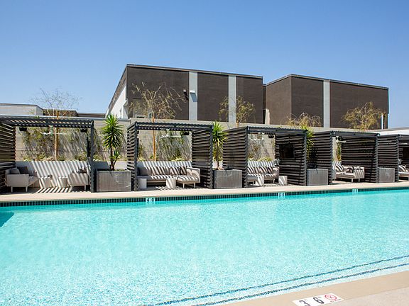 3rd image of 3311 S La Cienega Blvd #3355217