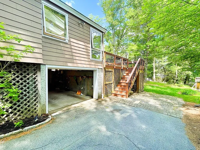 37 Emerson Rd — Photo 26