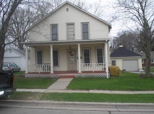 118 1st St, Lodi, WI 53555