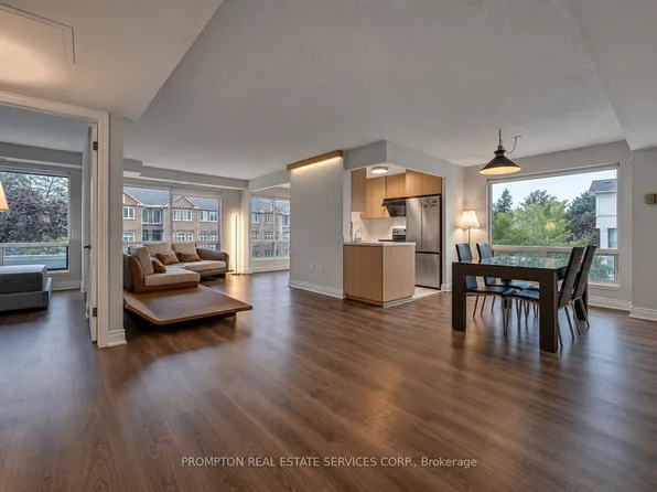 1 Hycrest Ave #210, Toronto, ON M2N 6V8