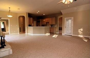 4th image of 10122 Pickfair Dr