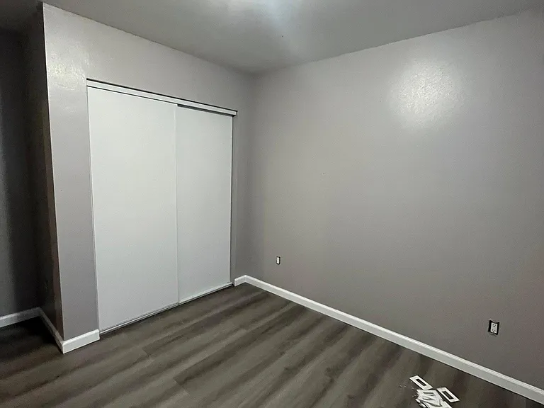 7927 S Hoover St — Photo 18