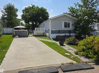 157 Lee Ridge Rd NW, Edmonton, AB T6K0N1