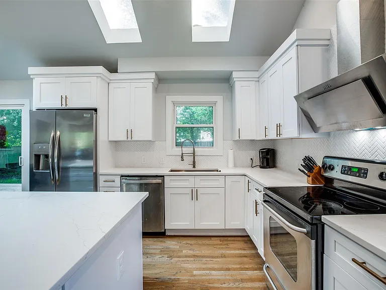 6136 Saint Moritz Ave — Photo 2