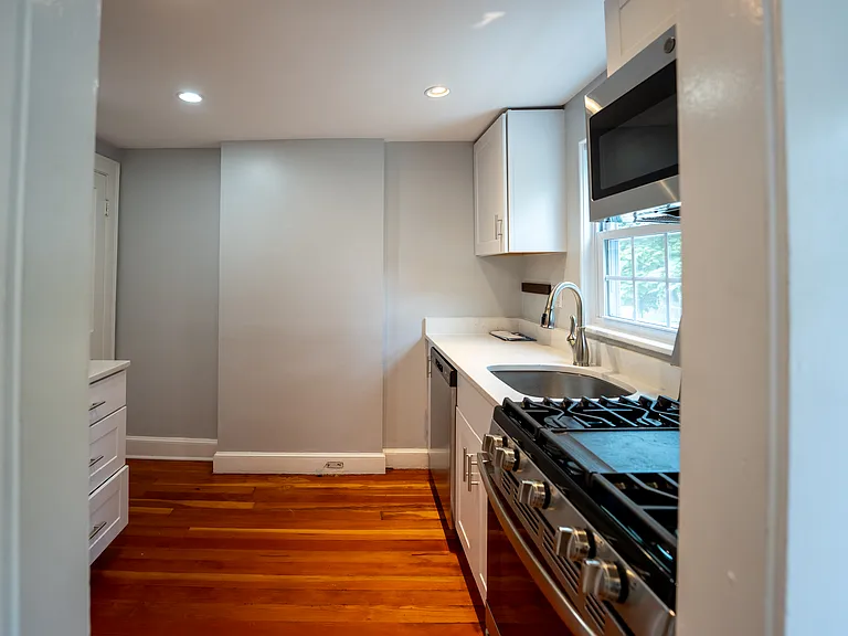 991 Mass Ave — Photo 5