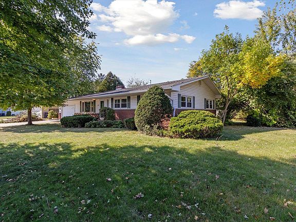 4th image of 2127 Cornell Ave