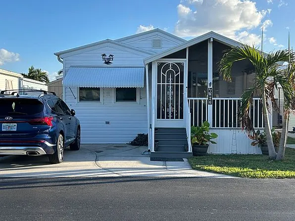 11055 Stardust Dr, Fort Myers, FL 33908