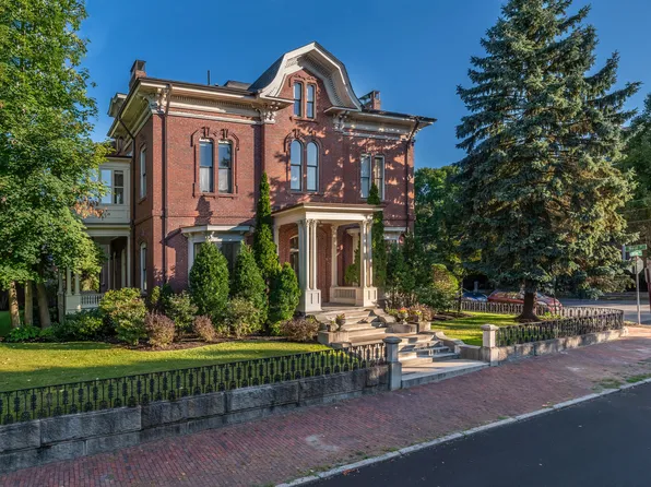 375 Spring Street, Portland, ME 04102