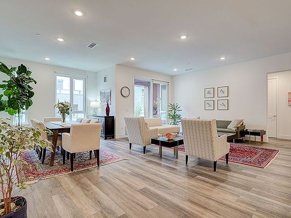 4th image of 45188 Tom Blalock St #111