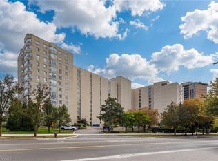 5280 Lakeshore Rd #103, Burlington, ON L7L 5R1