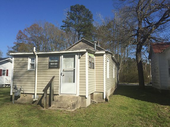 2nd image of 3582 Crestwood Dr