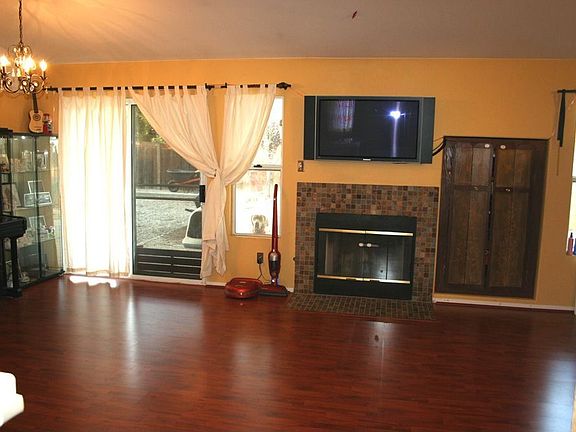 4th image of 31256 Van Ruysdael Ln