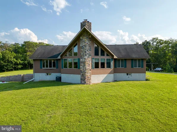 1297 Meadow Grove Rd, Newport, PA 17074