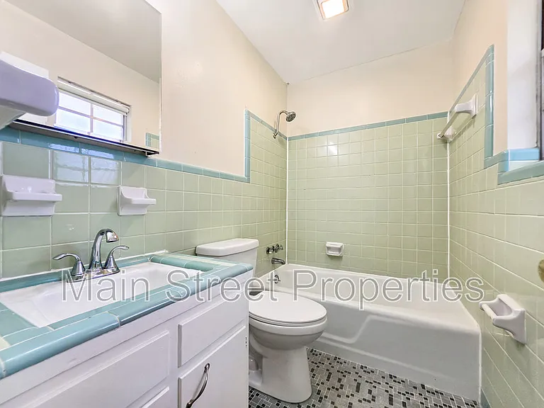 4547 Marseille Dr — Photo 17
