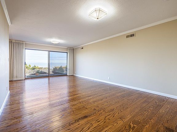 5th image of 1372 Lasuen Dr
