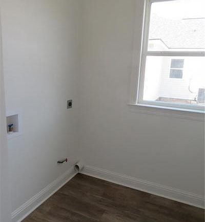 5th image of 1141 King Henry Ct