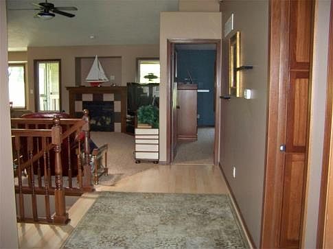 4th image of 22 Venetian Dr