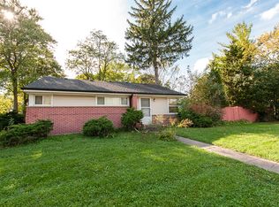 1800 Thornwood Ln, Northbrook, IL 60062