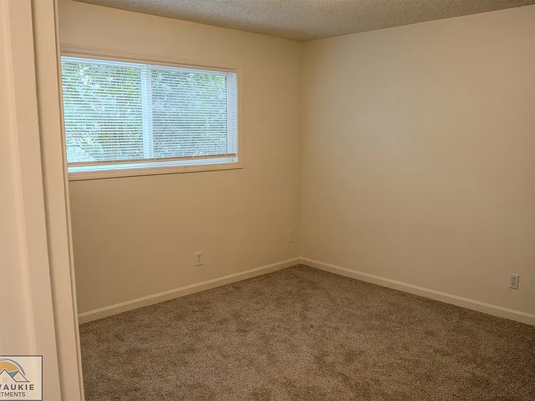 4545 SE Ina Ave #4 — Photo 9