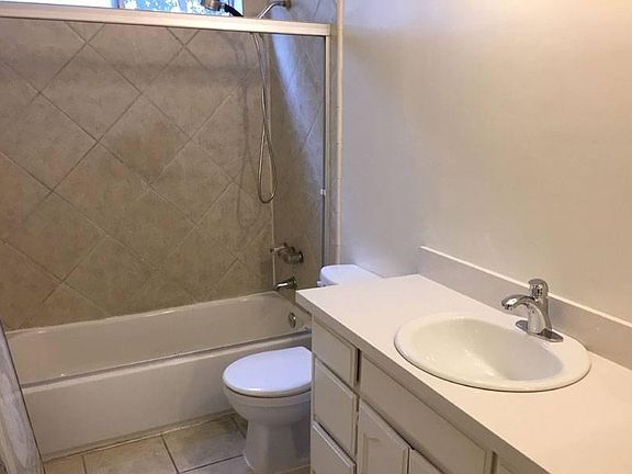 5th image of 3514 Vinton Ave #3