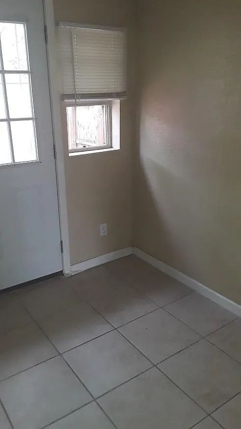 3638 E Monte Vista Dr — Photo 4
