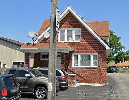 2415 Lathrop Ave #2 Photo 1