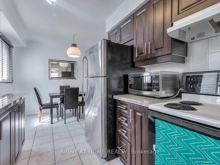 76 Ashridge Dr — Photo 8