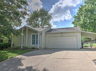 2309 Amarillo Dr, O'Fallon, MO 63368