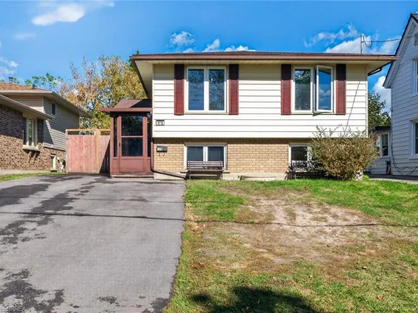17B Emilie St, Brantford, ON N3S 1S5