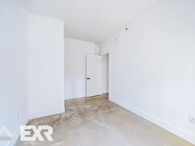 1915 Beverley Rd #204 — Photo 7