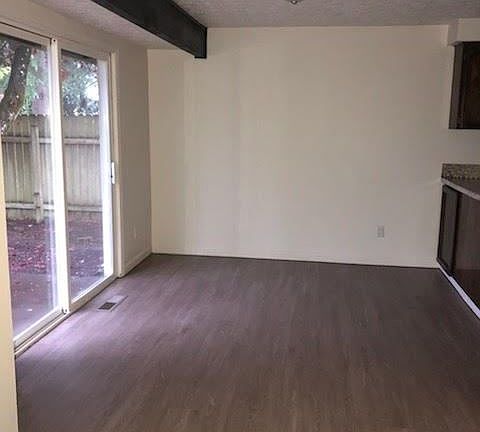 4th image of 2904 NE 103rd Ave