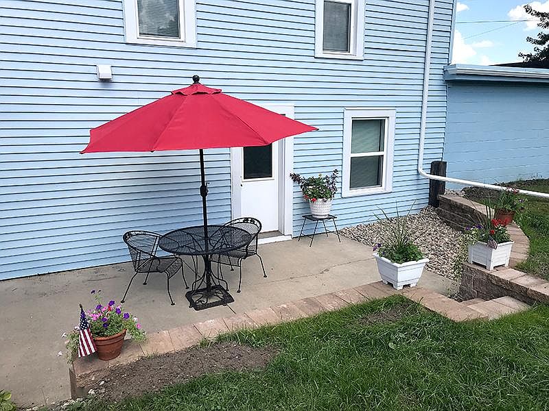 1st image of 101 Parkway Ave APT B