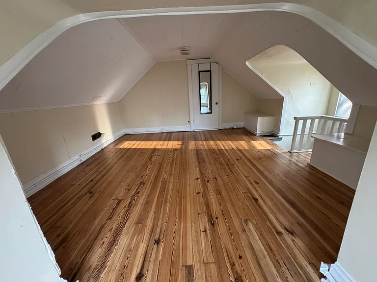 113 E Oakland Ave — Photo 21