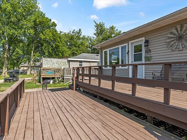 W6877 S Shore Dr — Photo 3