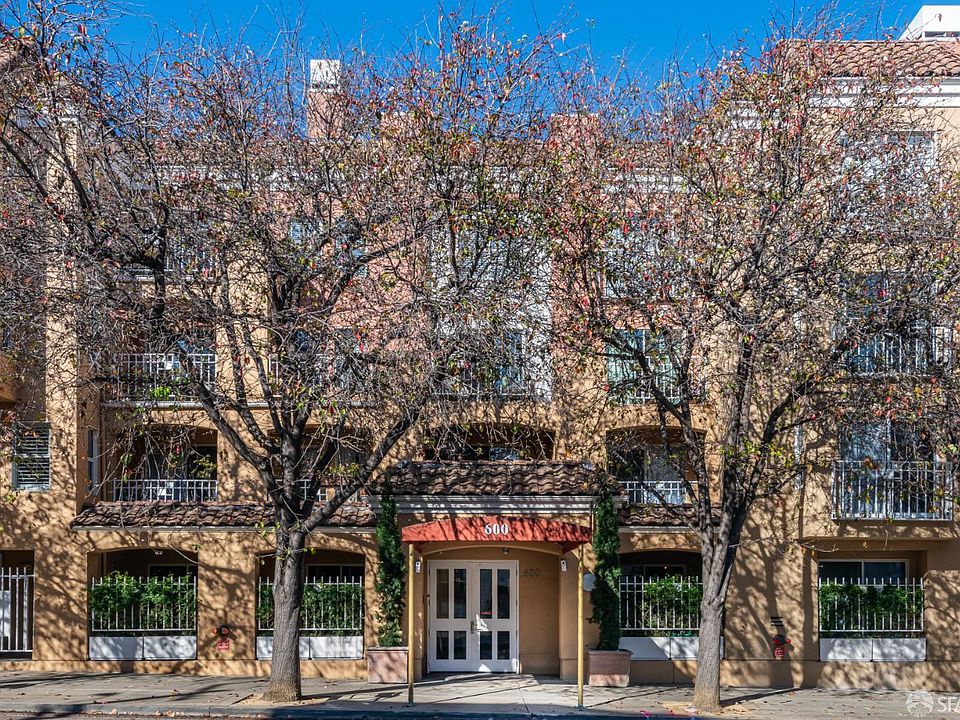 1st image of 600 Chestnut St APT 107