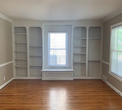 2nd image of 330 W 46th St