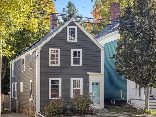 11 Oakland St, Newburyport, MA 01950