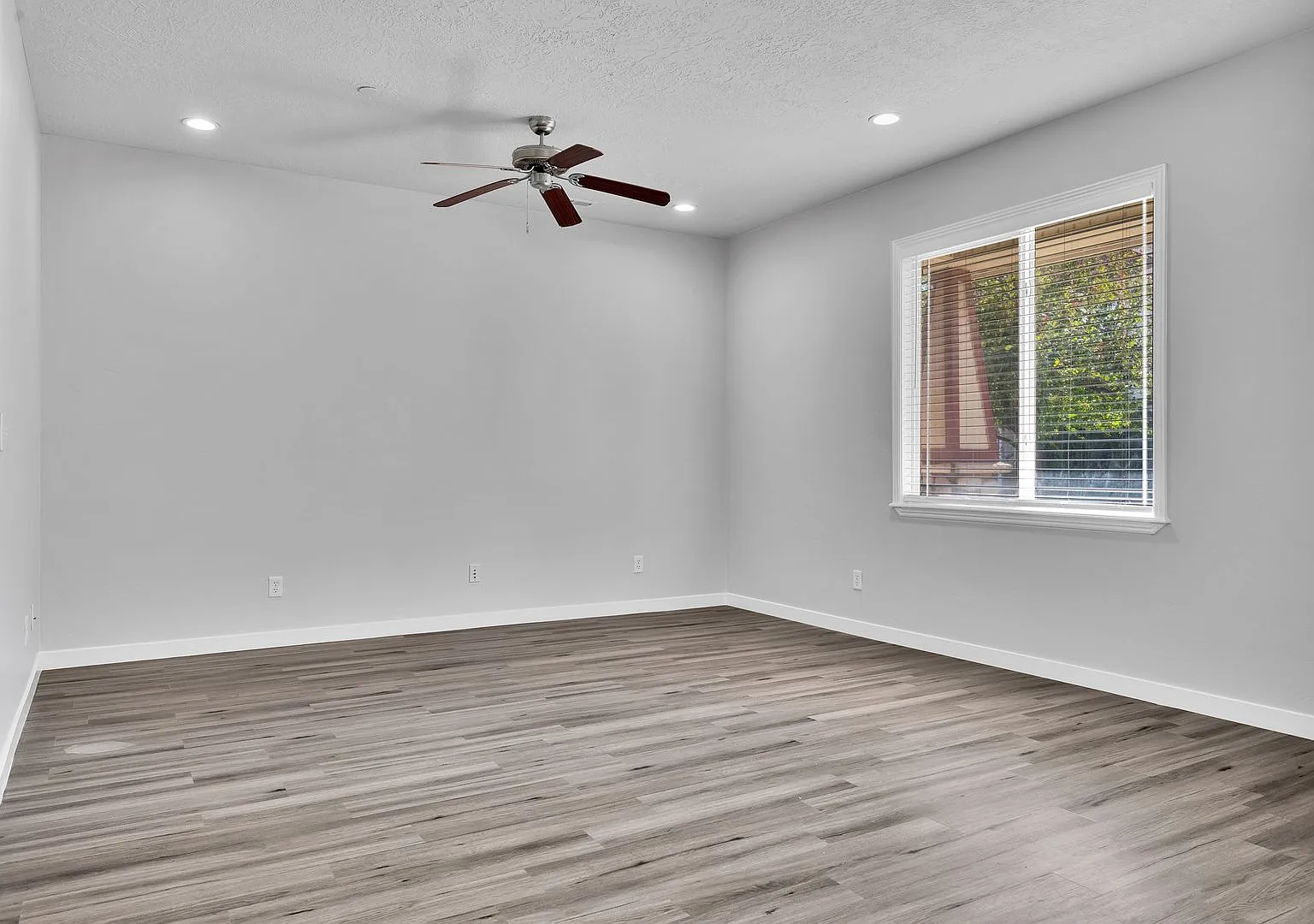 Beautiful Pleasant Grove Townhome for Rent — Photo 2