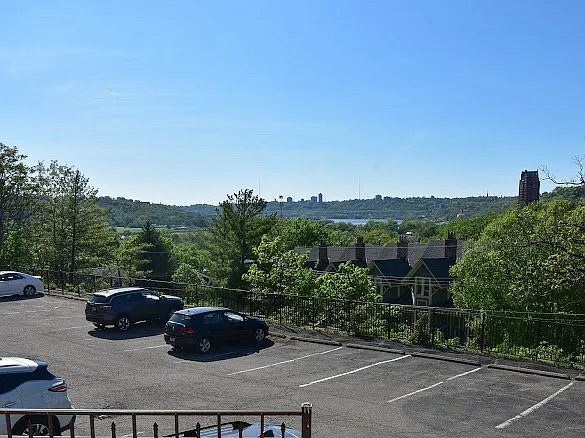 562 Tusculum Ave — Photo 8
